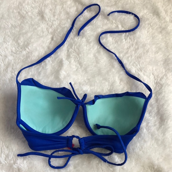 Victoria’s Secret Swimsuit Top - Picture 2 of 4